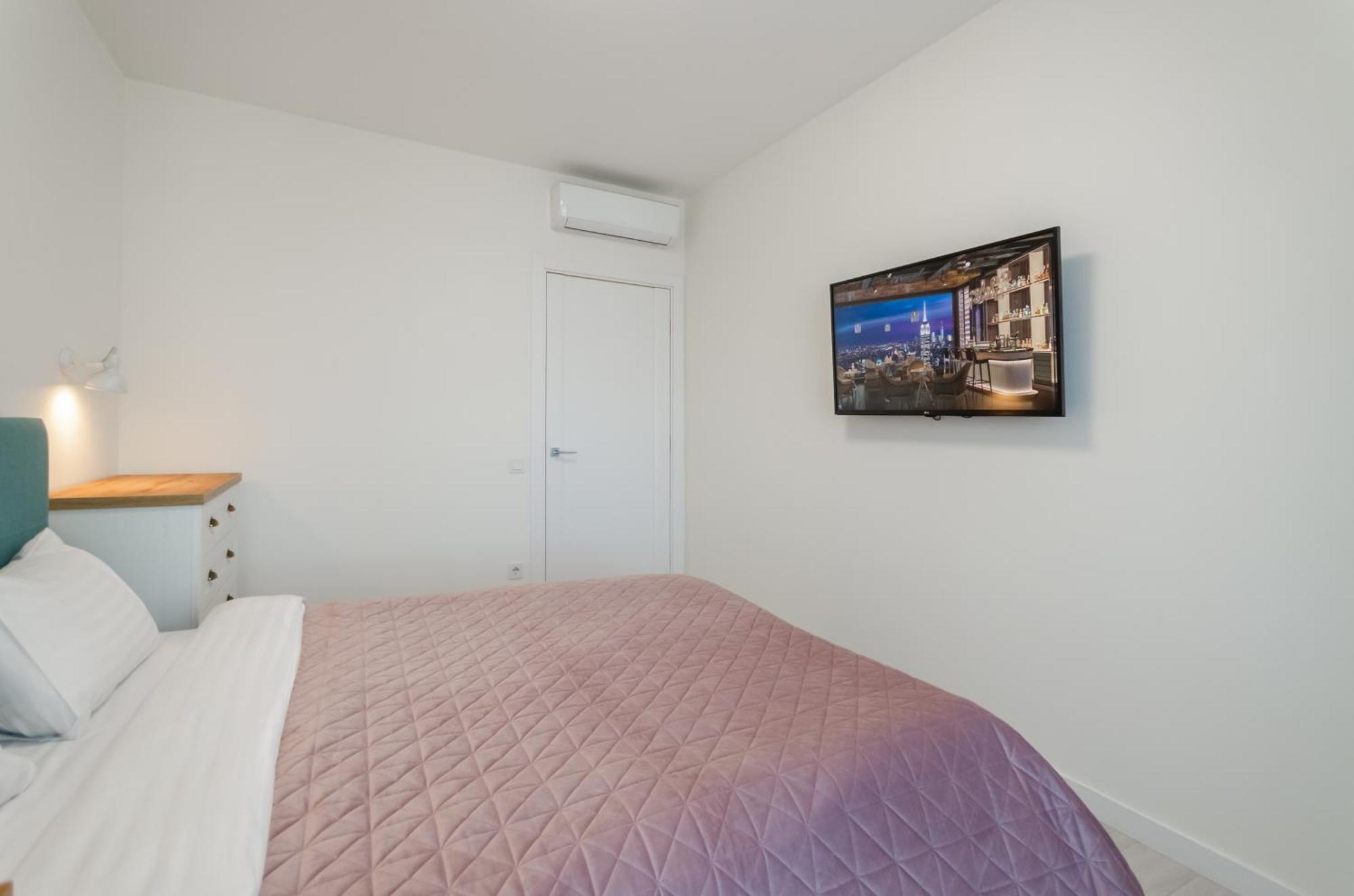 Petrovdom Apartments 7-13 In Rc Manhattan City,Beresteiskyi 11 Kijev Kültér fotó
